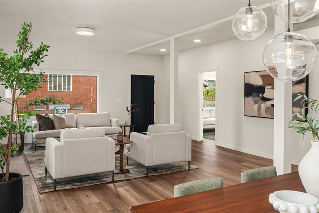 150 24th Avenue, Seattle, WA 98112
