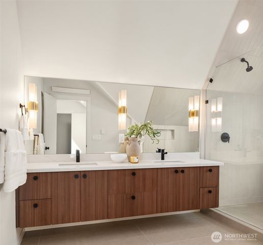 150 24th Avenue, Seattle, WA 98112