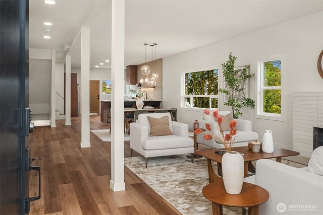 150 24th Avenue, Seattle, WA 98112