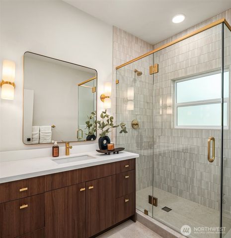 150 24th Avenue, Seattle, WA 98112