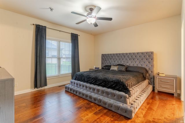 5600 Essex Drive, Newburgh, IN 47630