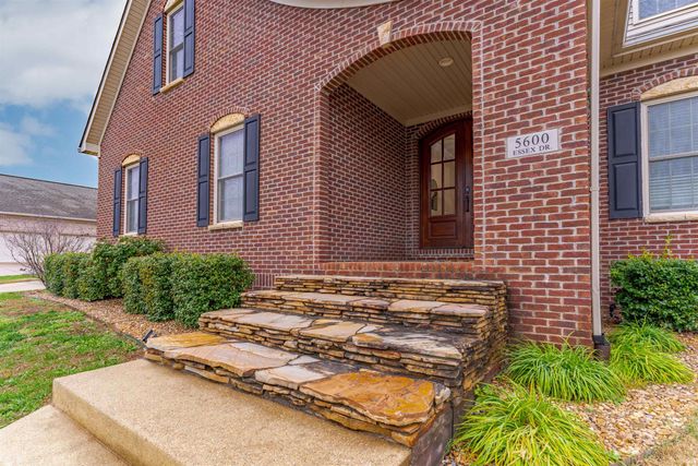 5600 Essex Drive, Newburgh, IN 47630