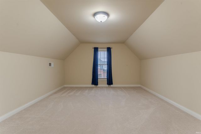 5600 Essex Drive, Newburgh, IN 47630