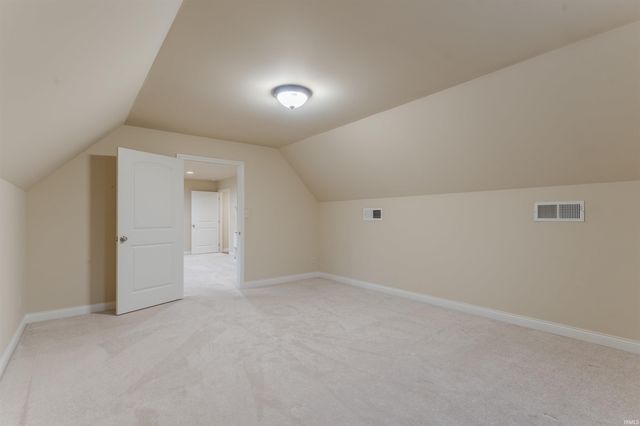 5600 Essex Drive, Newburgh, IN 47630