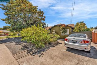 2573 Tara Hills Dr, San Pablo, CA 94806