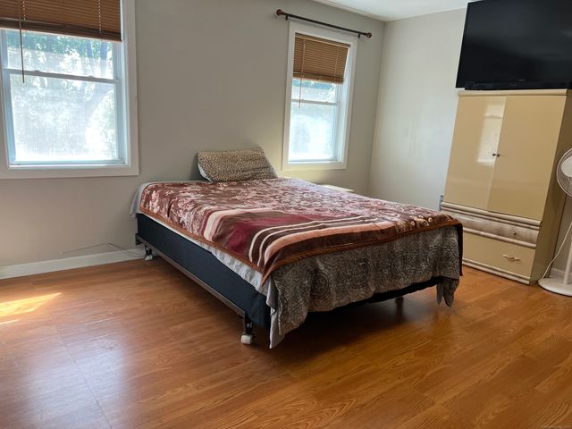 39 Moffitt Street 39, Bridgeport, CT 06606