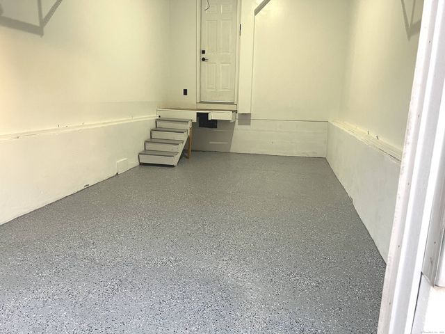 39 Moffitt Street 39, Bridgeport, CT 06606