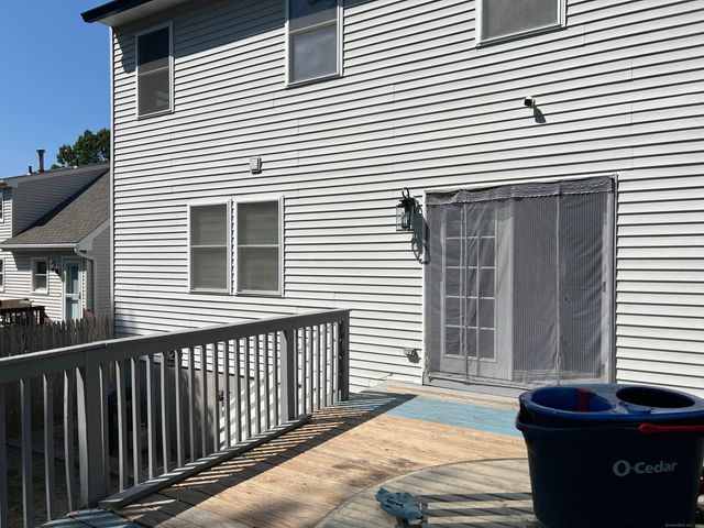 39 Moffitt Street 39, Bridgeport, CT 06606