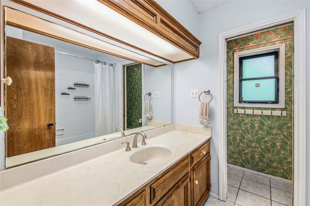 2707 Teakwood Court, College Station, TX 77845