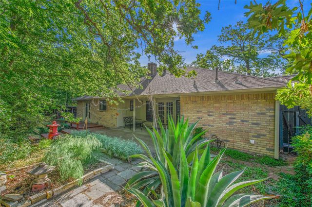 2707 Teakwood Court, College Station, TX 77845