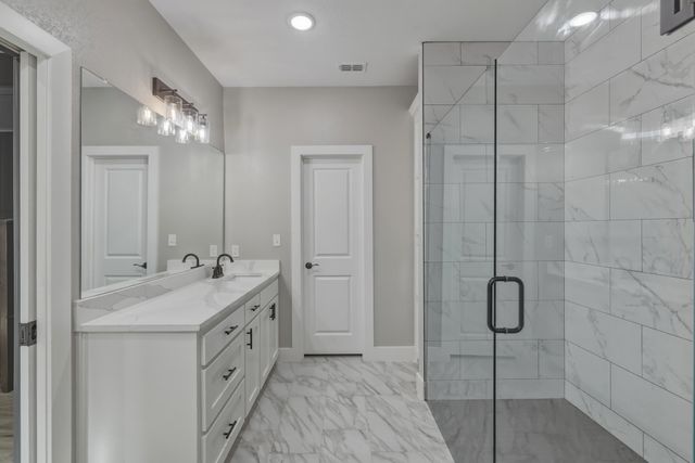 2206 N Fourth Street, Longview, TX 75605