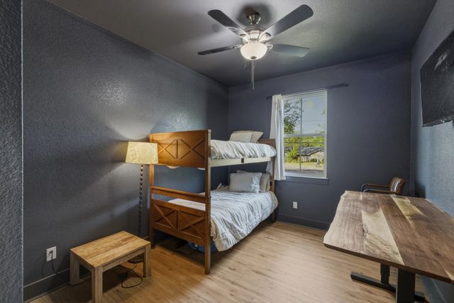 2206 N Fourth Street, Longview, TX 75605