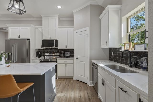 2206 N Fourth Street, Longview, TX 75605