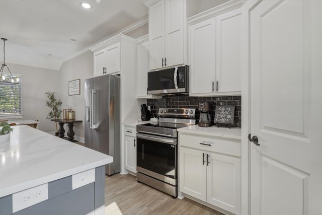 2206 N Fourth Street, Longview, TX 75605