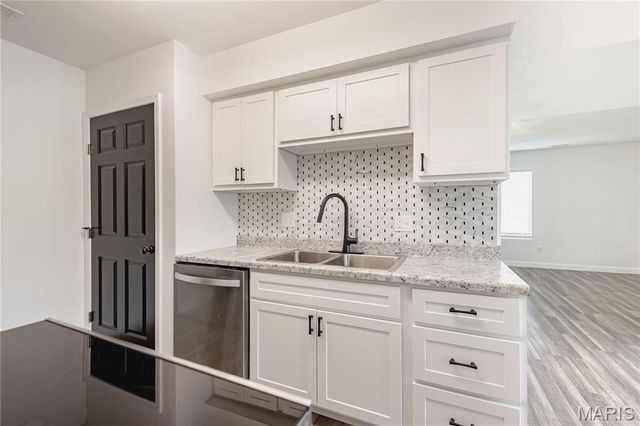 13 Dixons Court B, O'fallon, MO 63366