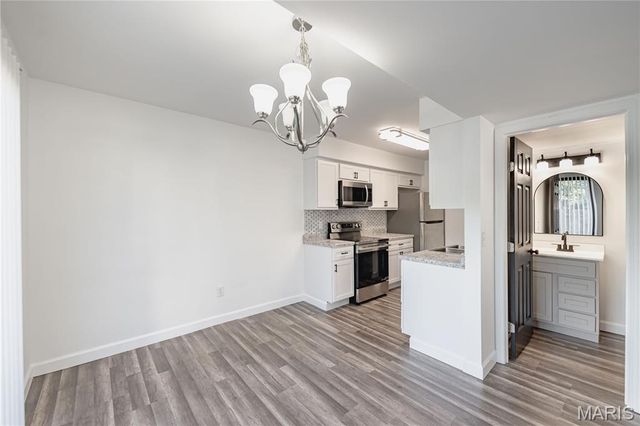 13 Dixons Court B, O'fallon, MO 63366