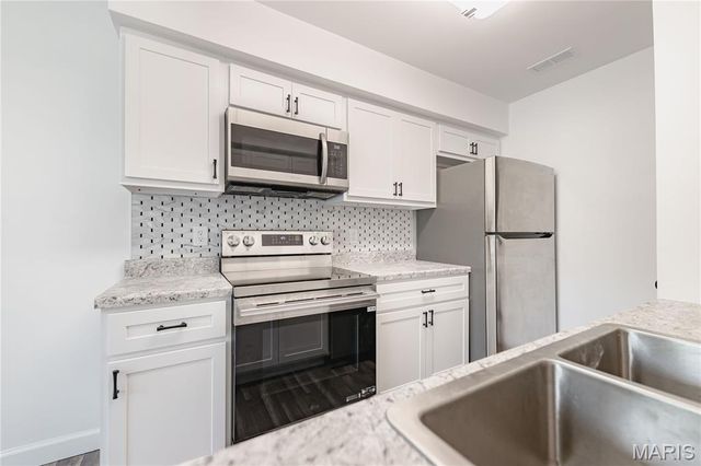 13 Dixons Court B, O'fallon, MO 63366