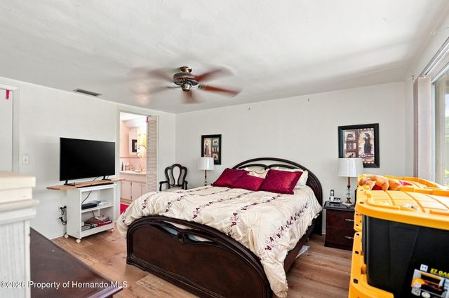 8700 Powderhorn Row, Hudson, FL 34667