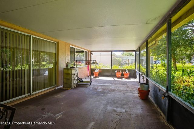 8700 Powderhorn Row, Hudson, FL 34667