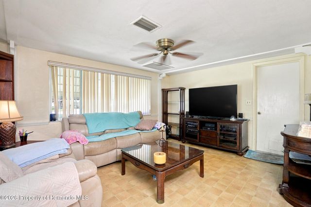 8700 Powderhorn Row, Hudson, FL 34667