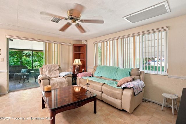 8700 Powderhorn Row, Hudson, FL 34667
