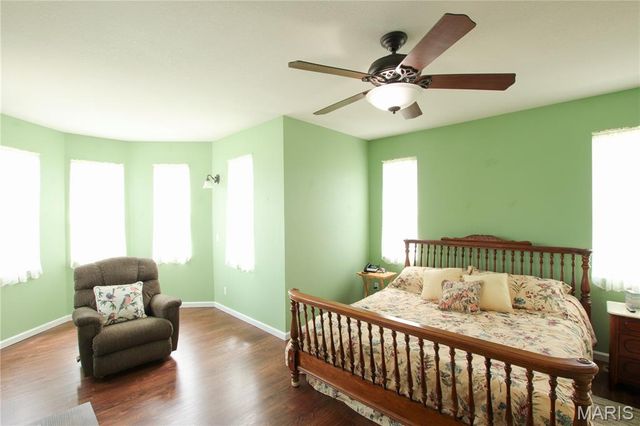 910 Oak Pass Lane, Sullivan, MO 63080