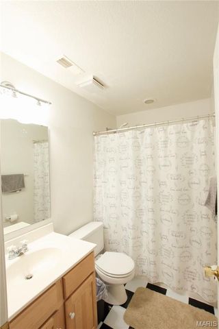 910 Oak Pass Lane, Sullivan, MO 63080