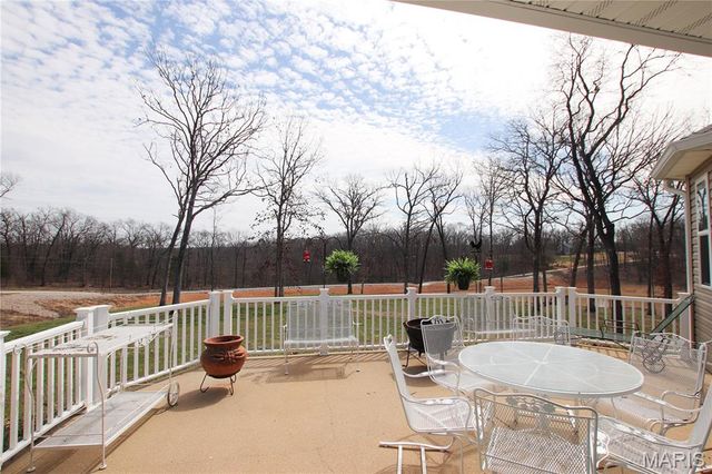 910 Oak Pass Lane, Sullivan, MO 63080