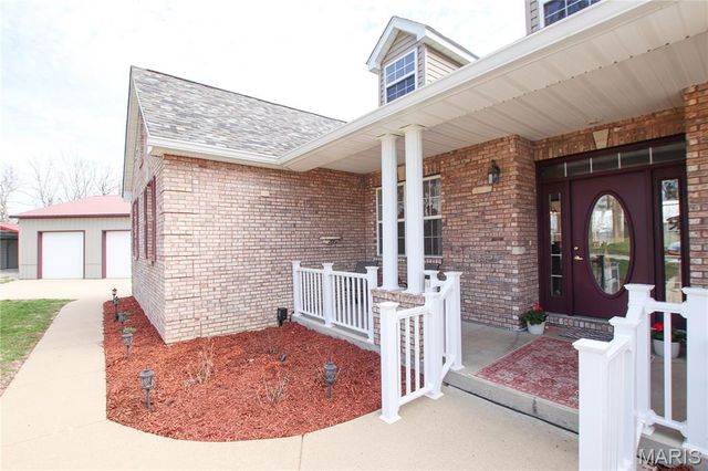 910 Oak Pass Lane, Sullivan, MO 63080