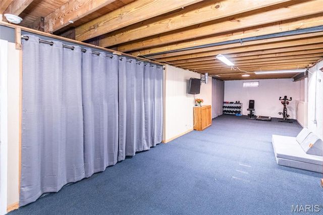 2161 Olde Winery Road, St Louis, MO 63129