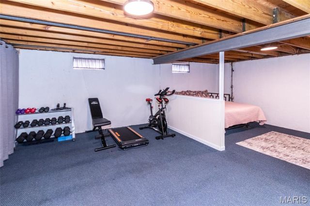 2161 Olde Winery Road, St Louis, MO 63129