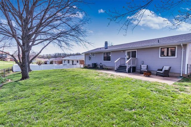 2161 Olde Winery Road, St Louis, MO 63129