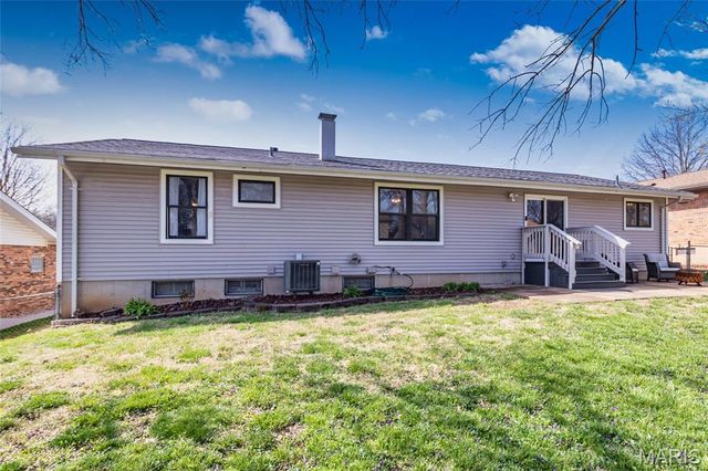 2161 Olde Winery Road, St Louis, MO 63129