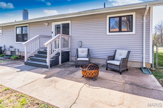 2161 Olde Winery Road, St Louis, MO 63129