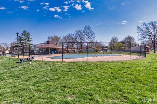 2161 Olde Winery Road, St Louis, MO 63129