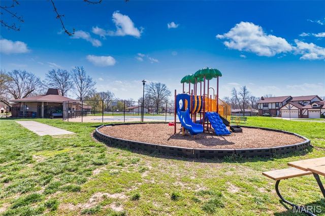 2161 Olde Winery Road, St Louis, MO 63129