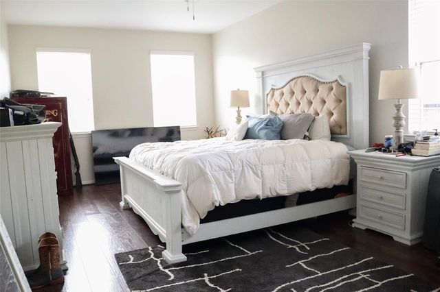 4703 N Bella Court, Alvin, TX 77511