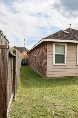 4703 N Bella Court, Alvin, TX 77511