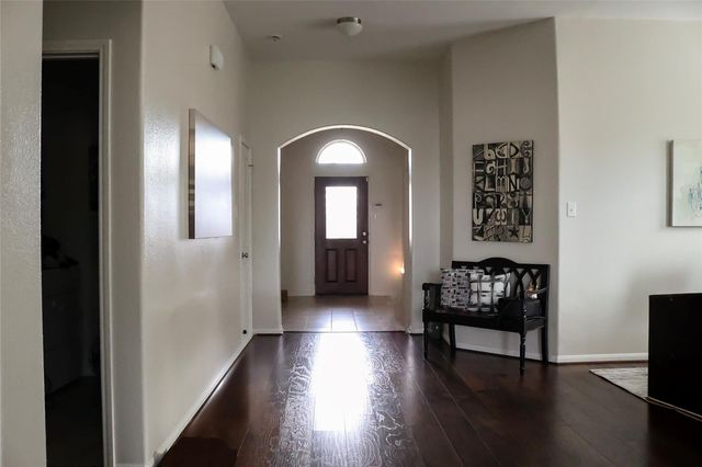 4703 N Bella Court, Alvin, TX 77511
