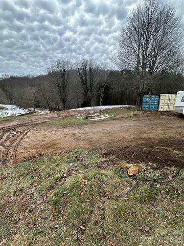 45 Windy Hollow Lane, Newland, NC 28657