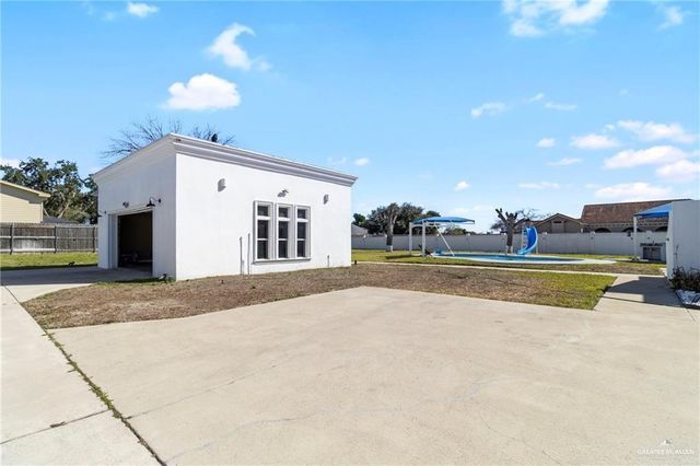 4004 Persimmon Drive, Palmhurst, TX 78573