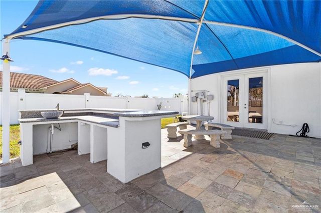 4004 Persimmon Drive, Palmhurst, TX 78573