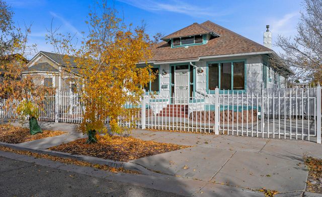 707 Slate Avenue NW, Albuquerque, NM 87102