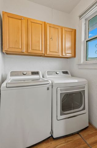 707 Slate Avenue NW, Albuquerque, NM 87102