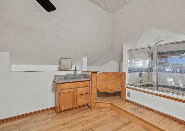 707 Slate Avenue NW, Albuquerque, NM 87102