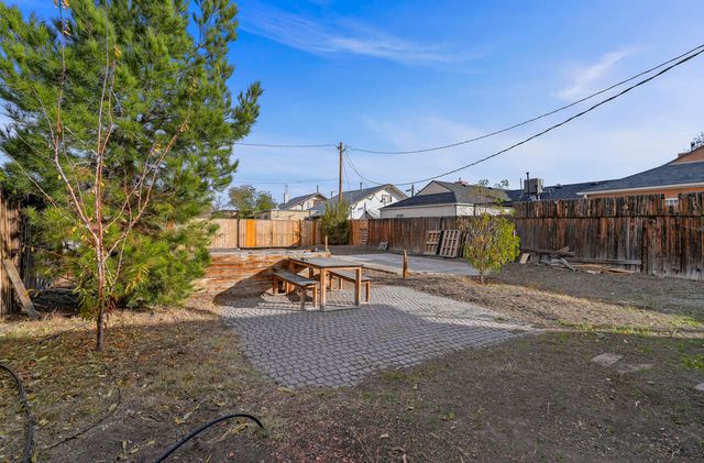 707 Slate Avenue NW, Albuquerque, NM 87102