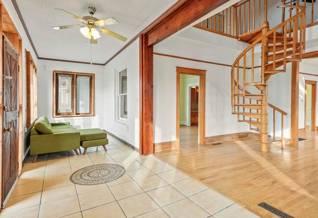 707 Slate Avenue NW, Albuquerque, NM 87102