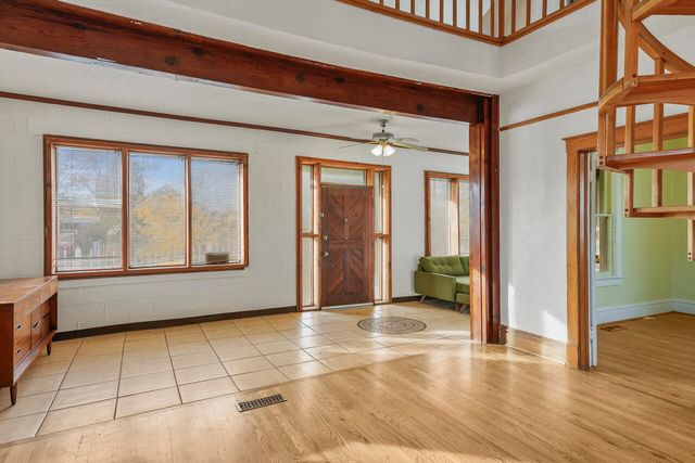 707 Slate Avenue NW, Albuquerque, NM 87102