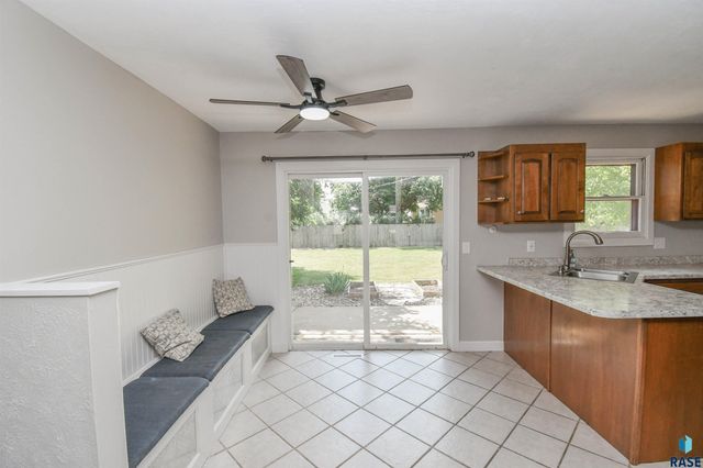 5801 W 51st St Street, Sioux Falls, SD 57106
