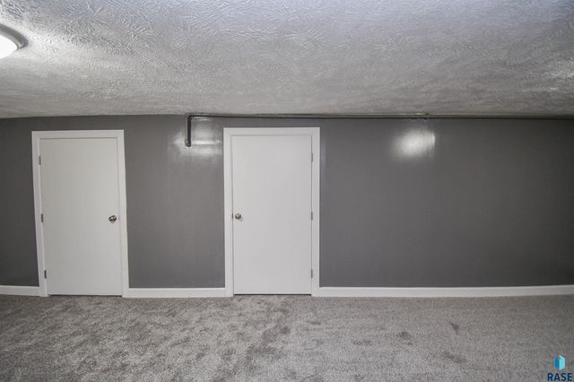5801 W 51st St Street, Sioux Falls, SD 57106